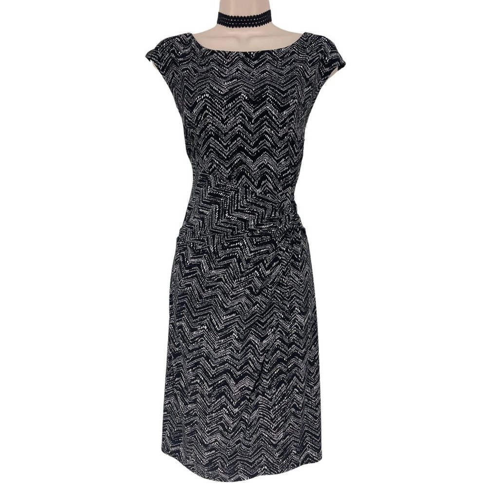 Size  Large CHAPS BLACK‎ & WHITE CHEVRON TWIST/KNOT WAIST DRESS Day/Evening